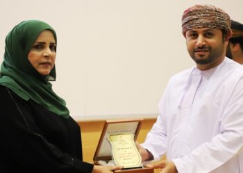 تعليمية ظفار تحتفي بتخريج الدفعة الثالثة من متدربي المركز التخصصي للتدريب المهني للمعلمين