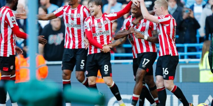 برنتفورد يفوز على مانشستر سيتي 2 / 1 في الدوري الإنجليزي