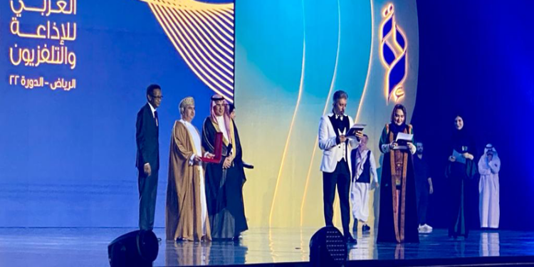 تلفزيون سلطنة عمان يفوز بالجائزة الثانية في المهرجان العربي للإذاعة والتلفزيون بالرياض