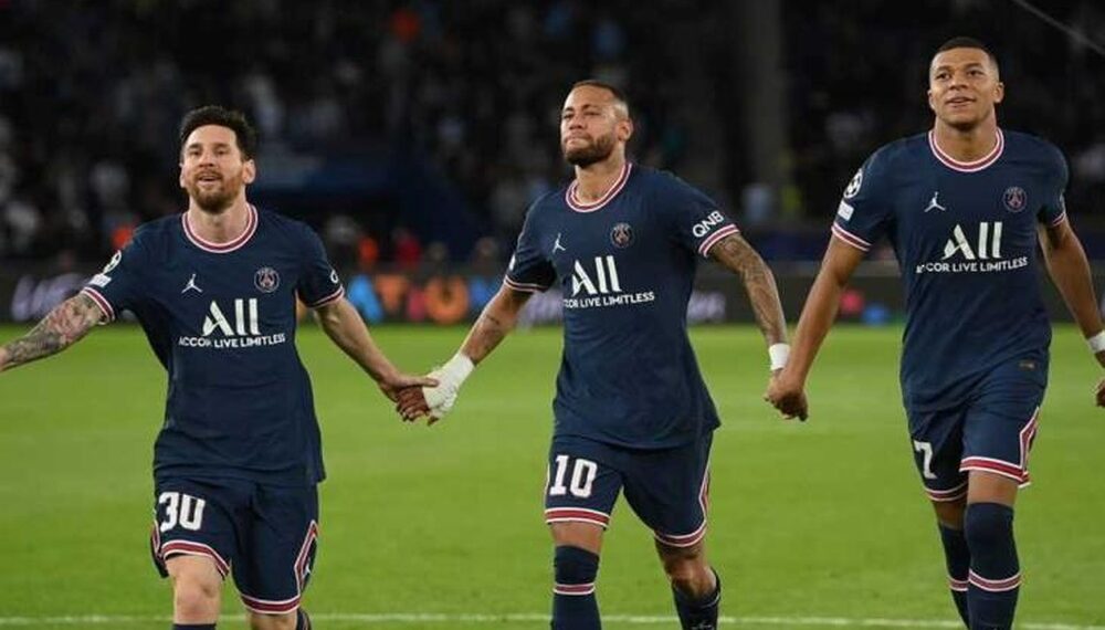 نادي باريس سان جيرمان يعزز صدارته للدوري الفرنسي
