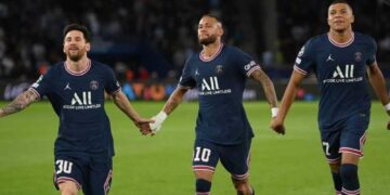 نادي باريس سان جيرمان يعزز صدارته للدوري الفرنسي