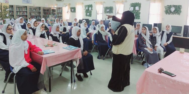 مركز البيئة بولاية السويق يختتم برنامج التوعية الشاملة لطلبة المدارس بمحاضرة تثقيفية بعنوان الحياة الفطرية في سلطنة عمان بمدرسةهند بنت عمرو للتعليم الاساسي بولاية السويق 1 02125FCB DF14 49F0 8093 410B652E09F3