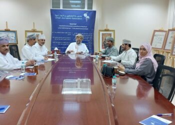 اللجنة الإعلامية والثقافية بجمعية الصحفيين العُمانية تعقد اجتماعها الدوري