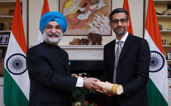India's envoy to US hands over Padma Bhushan to Sundar Pichai 1 India’s envoy to US hands over Padma Bhushan to Sundar Pichai