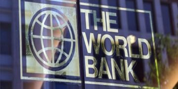 Indian migrant workers send home record $100 billion in 2022