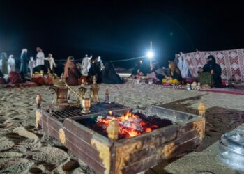 جلسات حوارية شبابية وشعرية ومسرحيات تستقطب زوار “أمد الدقم 22”