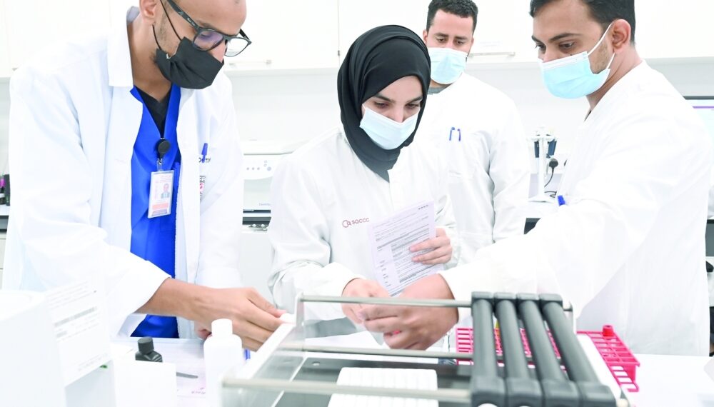 مصابات بالسرطان يروين قصصهن مع المرض والعودة للحياة الطبيعية