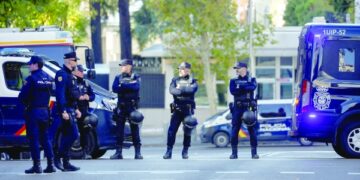 Multiple letter bombs defused in Spain, PM, arms firm among targets