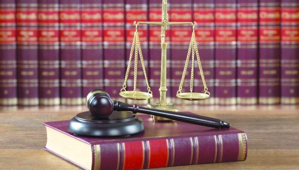 عشوائية فتح مكاتب المحاماة.. تضيع حقوق الموكلين وتربك العمل ! 1 عشوائية فتح مكاتب المحاماة.. تضيع حقوق الموكلين وتربك العمل !