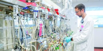 US company turns air pollution into fuel, bottles and dresses