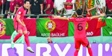 South Korea net injury-time winner to reach last 16