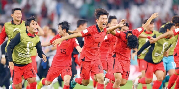 كوريا الجنوبية تخطف بطاقة التأهل بفوز قاتل على البرتغال