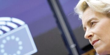 EU completes approval of Russian oil price cap