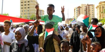 آلاف المحتجين على تدخل الأمم المتحدة في أزمة السودان