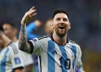 France, England spotlight after Messi helps Argentina