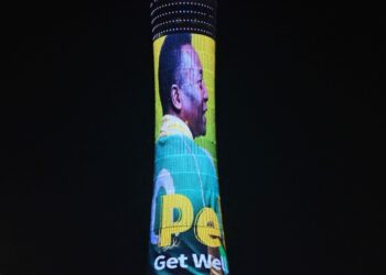 Soccer great Pele being treated in hospital
