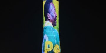 Soccer great Pele being treated in hospital