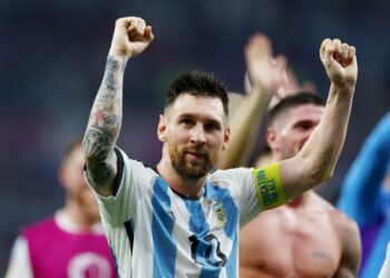 Messi takes Argentina into quarters