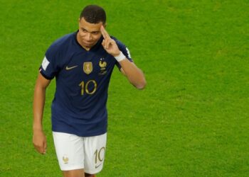 Mbappe brace puts France in quarters