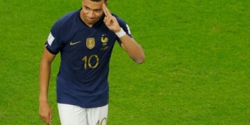 Mbappe brace puts France in quarters
