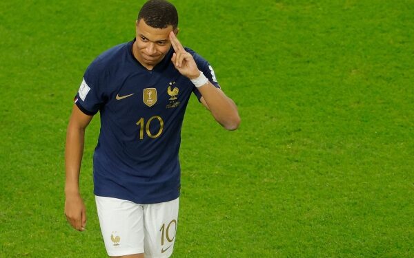 Mbappe brace puts France in quarters