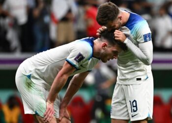 England subdues Senegal to book France clash