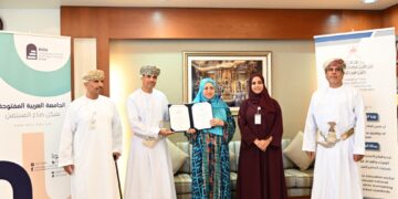 الجامعة العربية المفتوحة تتسلم شهادة الاعتماد المؤسسي