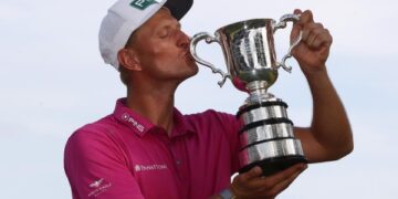 Poland's Meronk downs Scott to win Australian Open
