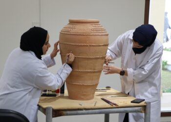 انطلاق فعاليات أسبوع “نحو تنمية ثقافية مستدامة” بنزوى