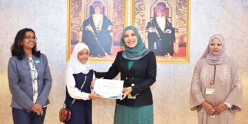 Minister of Education meets school students