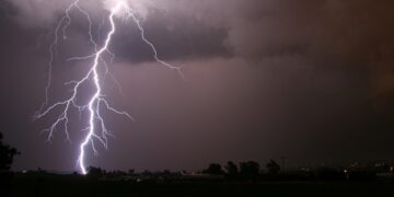 Lightning kills 907 in India as extreme weather surges in 2022