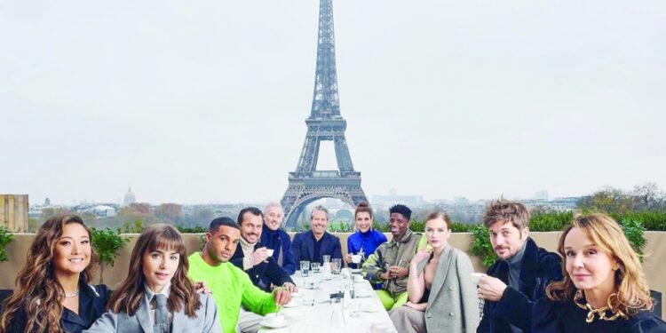 فريق مسلسل "إميلي في باريس" في العاصمة الفرنسية لحضور العرض الأول 1 فريق مسلسل “إميلي في باريس” في العاصمة الفرنسية لحضور العرض الأول