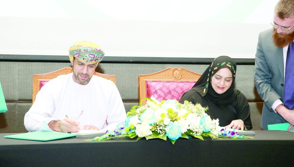 “العمانية للنطاق العريض” توقع اتفاقيات طويلة الأجل مع 8 بنوك محلية بقيمة 171 مليون ريال