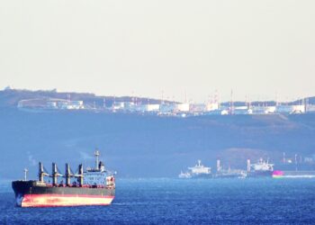 النفط يتراجع لقرب أدنى مستوى في 2022 بضغط من المخاوف الاقتصادية