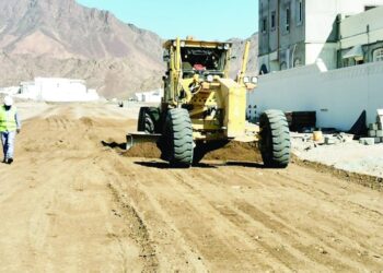 رصف 32 كيلومترًا من الطرق الداخلية ببهلا