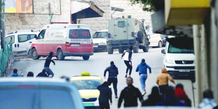 إصابة 3 فلسطينيين خلال اقتحام قوات الاحتلال لنابلس