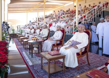 سمو السيد ذي يزن يرعى سباق ومهرجان الفروسية العُماني