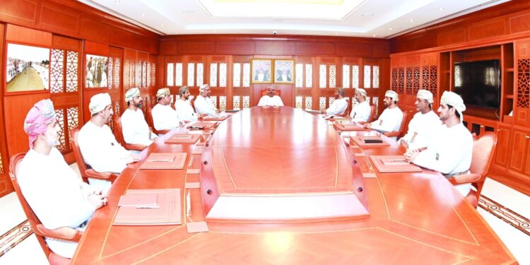 وزير الداخلية يستعرض مع المحافظين مسيرة تطوير العمل وتفعيل اللامركزية