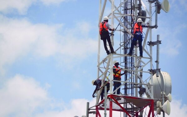 Helios completes acquisition of Omantel tower assets