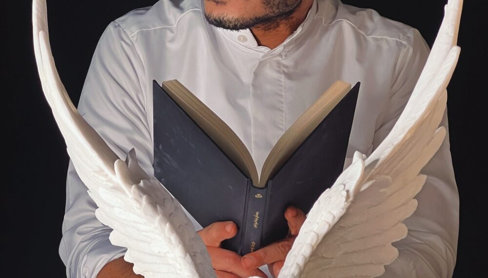 الكلمة لديه احتجاج ومقاضاة للعالم: فيصل الحبيني.. لا أتخذ الكتابة وسيلة لتحقيق أسطورة شخصية