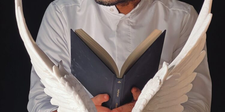 الكلمة لديه احتجاج ومقاضاة للعالم: فيصل الحبيني.. لا أتخذ الكتابة وسيلة لتحقيق أسطورة شخصية 1 الكلمة لديه احتجاج ومقاضاة للعالم: فيصل الحبيني.. لا أتخذ الكتابة وسيلة لتحقيق أسطورة شخصية