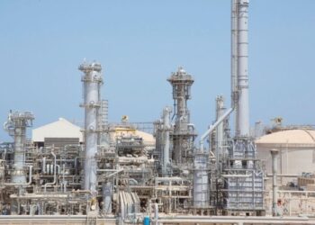 Oman LNG mulls green energy cluster in Sur