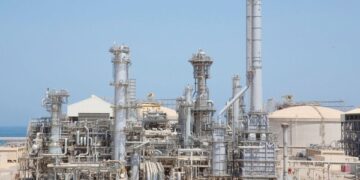 Oman LNG mulls green energy cluster in Sur