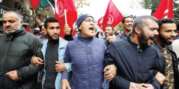 Tunisians protest against president ahead of polls