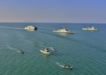 غداً .. سلطنة عمان تحتفل بيوم القوات المسلحة وسط إنجازات شاملة وصفحات مضيئة من النهضة والفداء والتفاني