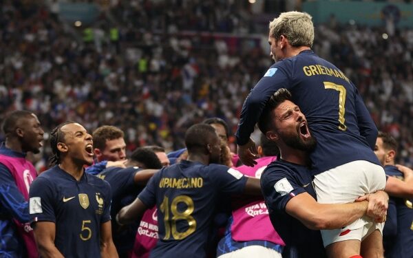 France edges England to move into semis