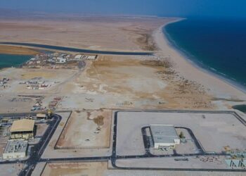 “مرافق” تستثمر 600 مليون دولار لتوفير الكهرباء والمياه بالدقم