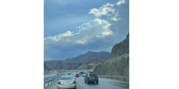 أمطار على معظم المحافظات وتوقعات باستمرارها غداً