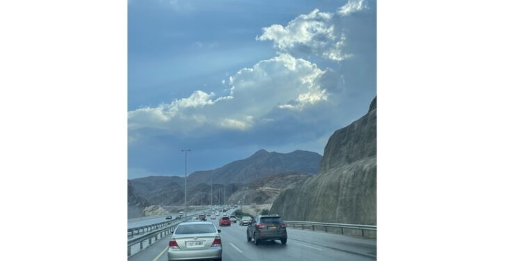 أمطار على معظم المحافظات وتوقعات باستمرارها غداً