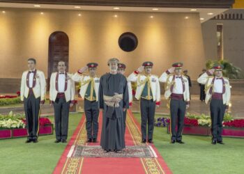 جلالة السلطان يقيم حفل عشاء بمناسبة يوم قوات السلطان المسلحة